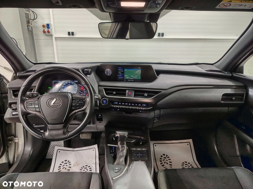 Lexus UX 250h Elegance 2WD - 26