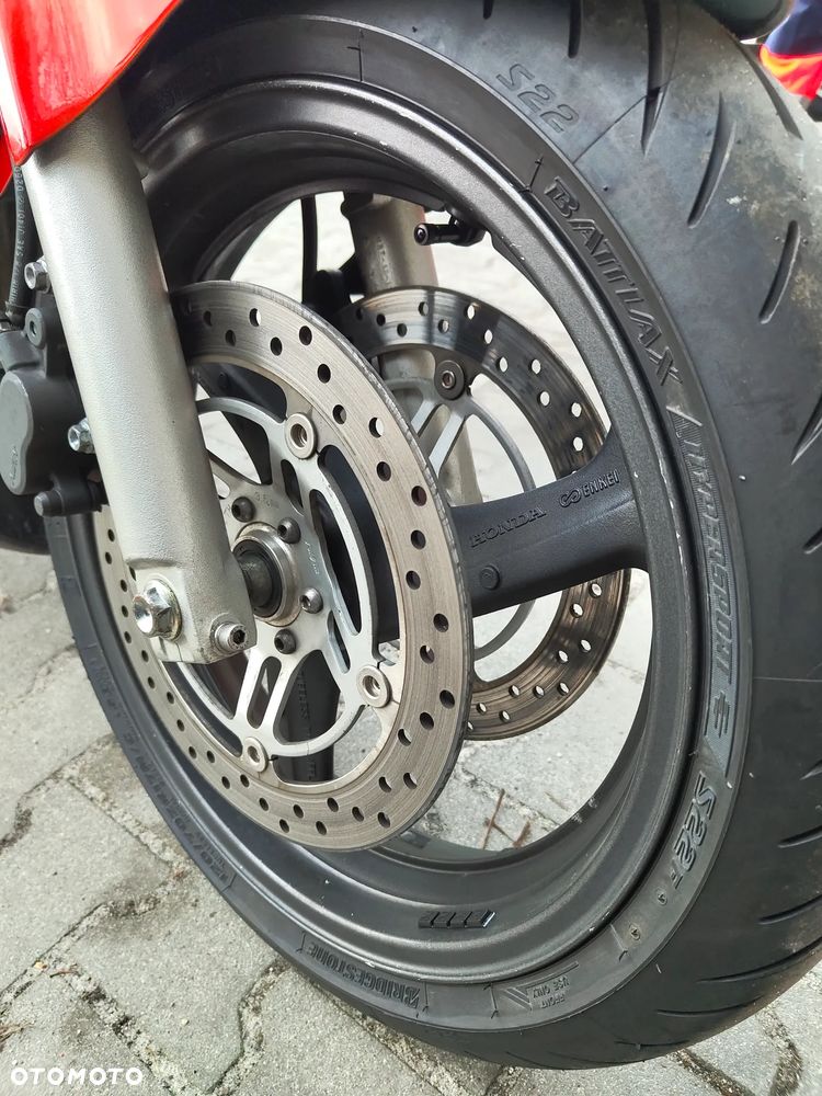 Honda Hornet - 15