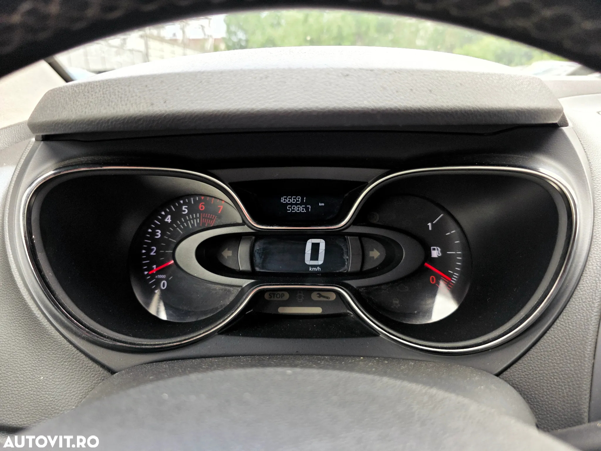 Renault Captur TCe 130 GPF INTENS - 23