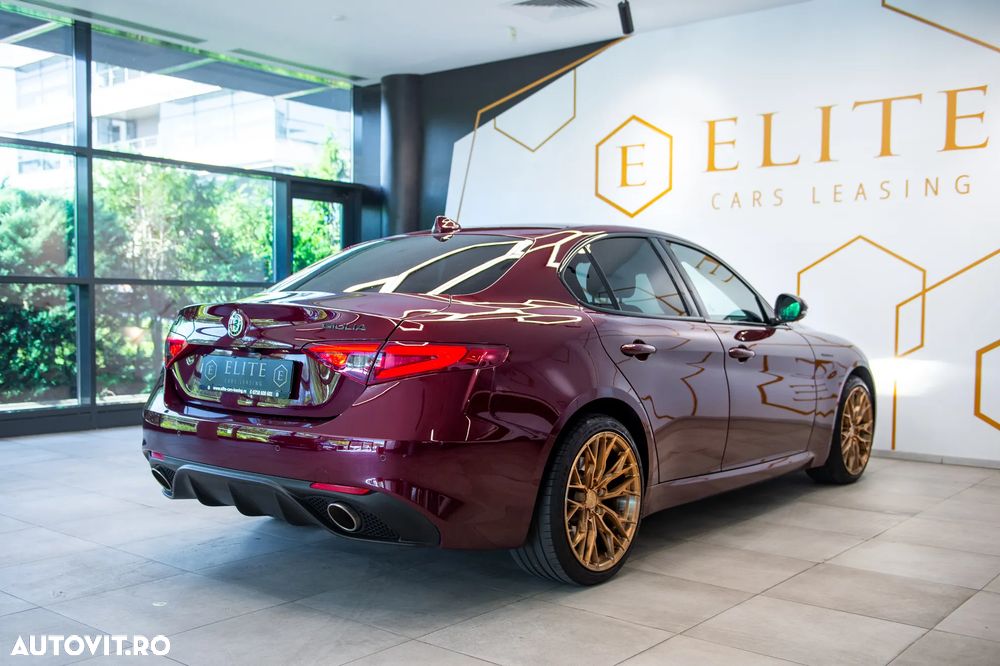 Alfa Romeo Giulia 2.0 Turbo AWD AT8 Veloce - 8