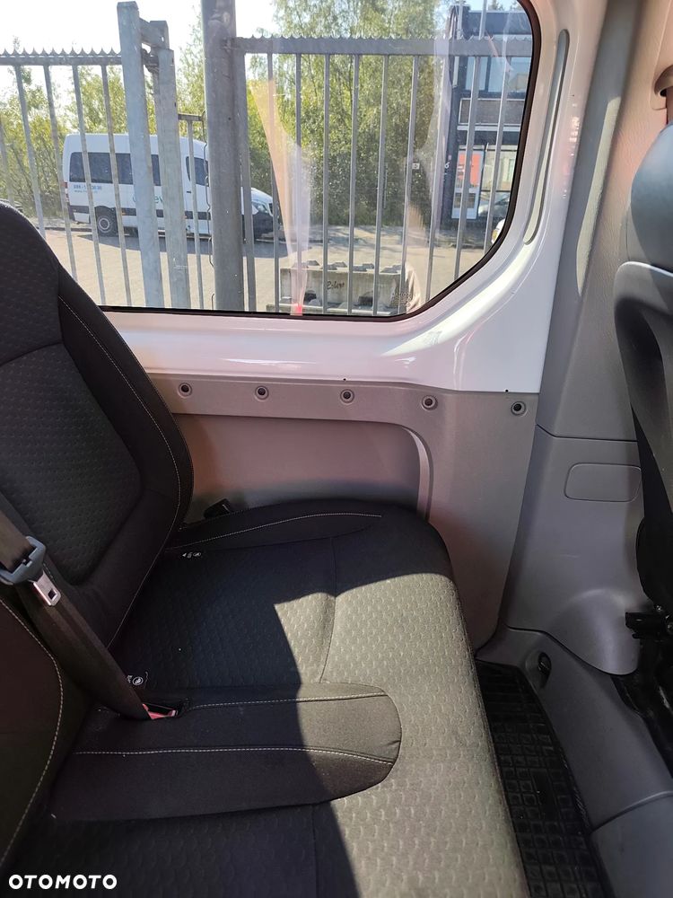 Renault Trafic - 21