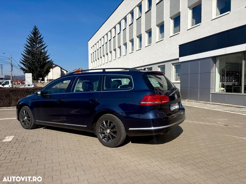 Volkswagen Passat 2.0 TDI Blue TDI Comfortline - 3
