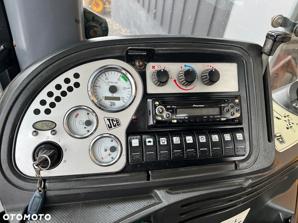 JCB 4CX * Koparko Ładowarka JCB 4 CX * Powershift * Pełna Opcja * Widły * Szczęka * Teleskop * STAN BARDZO DOBRY * - 36