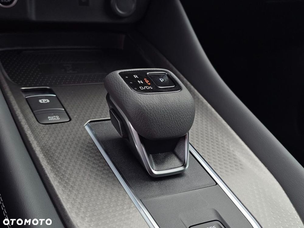 Nissan Qashqai 1.3 DIG-T mHEV N-Connecta Xtronic - 23