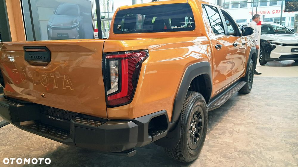 Toyota Hilux - 5