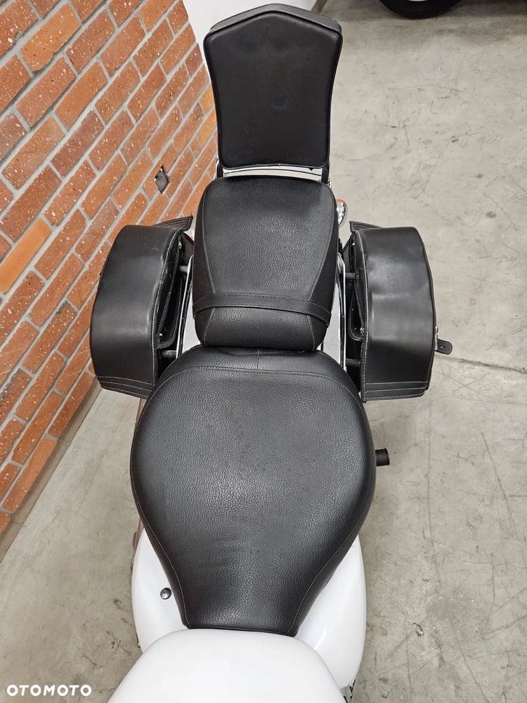 Suzuki VL 800 Volusia - Boulevard C50 - 20