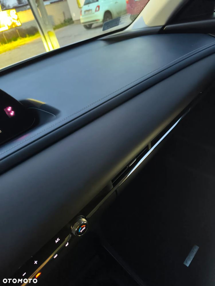 Mazda CX-30 2.0 mHEV Hikari 2WD - 14