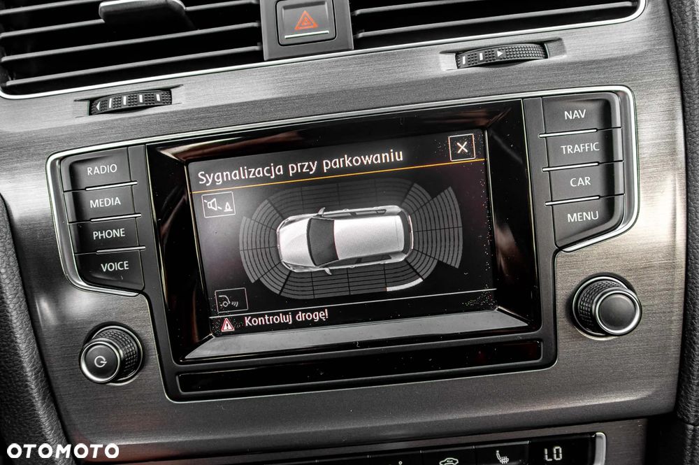 Volkswagen Golf 1.4 TSI BlueMotion Technology DSG Comfortline - 29