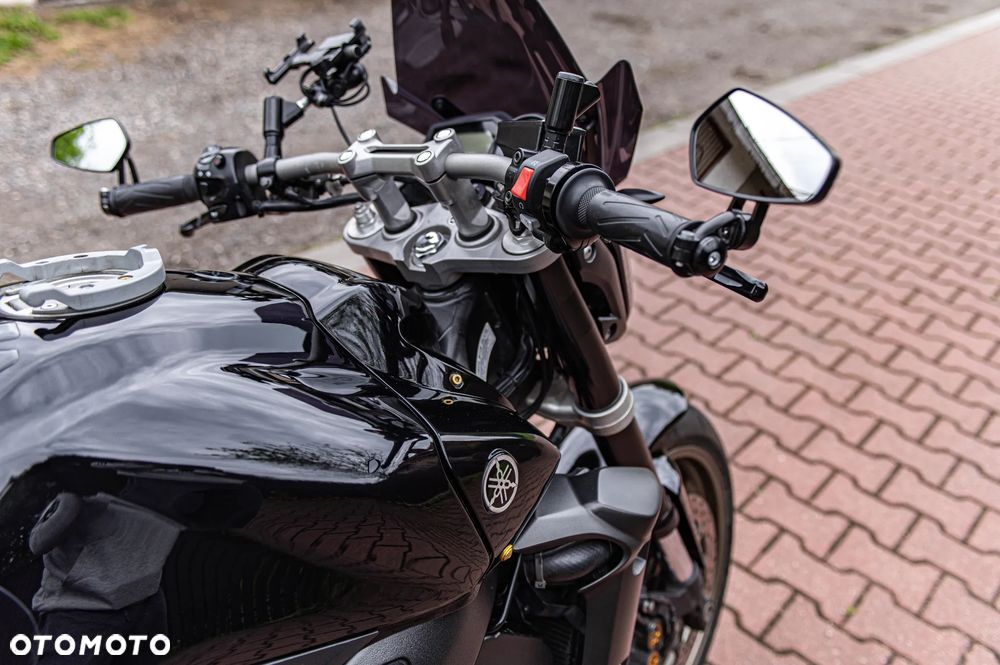 Yamaha FZ - 29