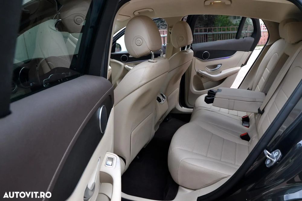 Mercedes-Benz GLC - 12
