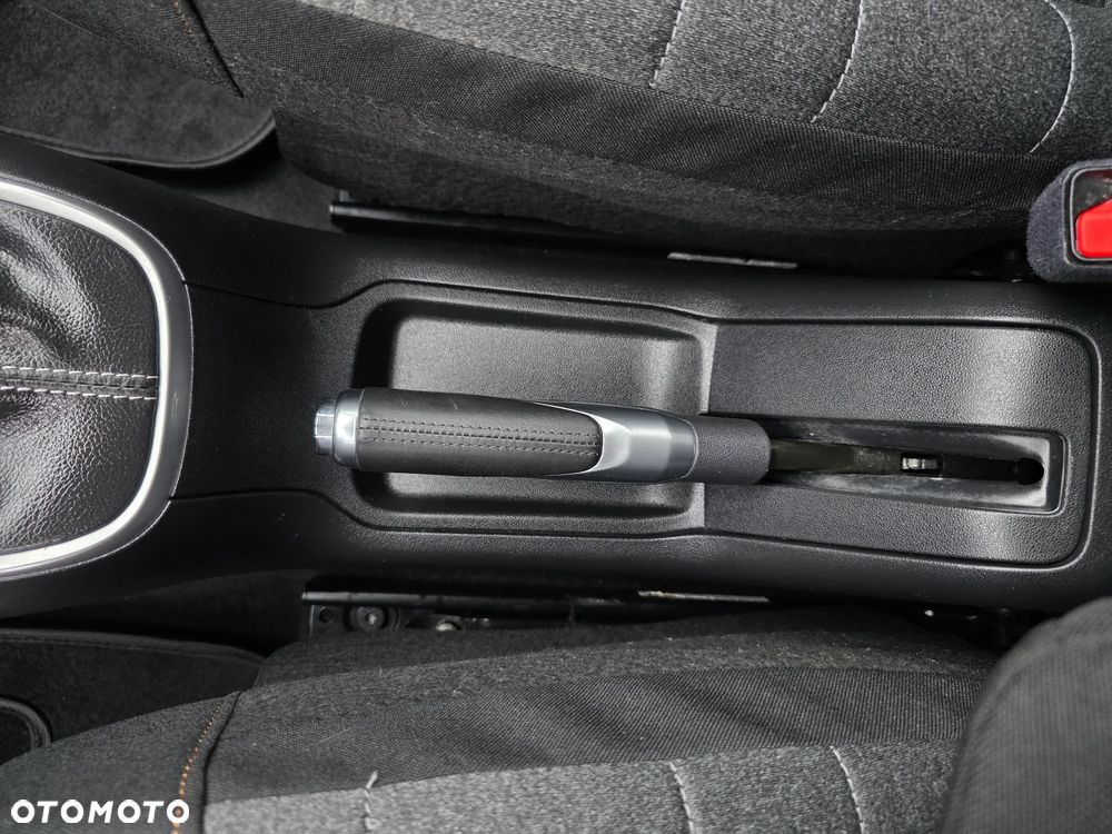 Citroën C3 1.2 PureTech Shine EAT6 - 30