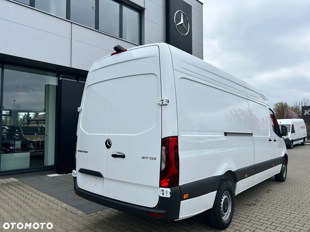 Mercedes-Benz Sprinter 317 CDI Furgon PRO długi - 10