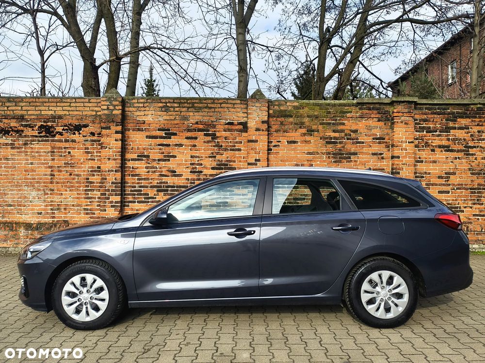 Hyundai i30 1.6 D Classic + DCT - 2