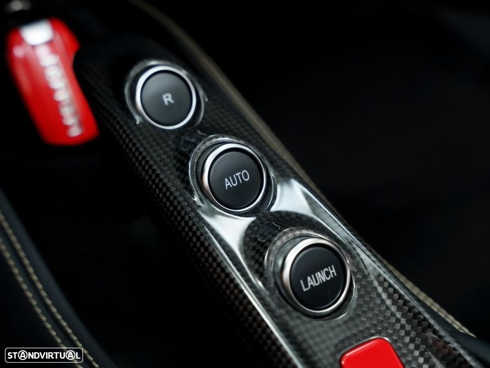 Ferrari F8 Tributo Spider - 28