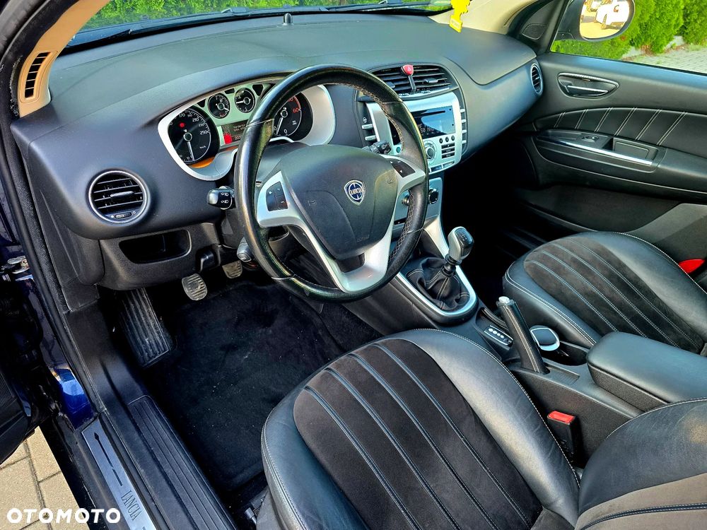 Lancia Delta 1.6 MJ Gold - 18