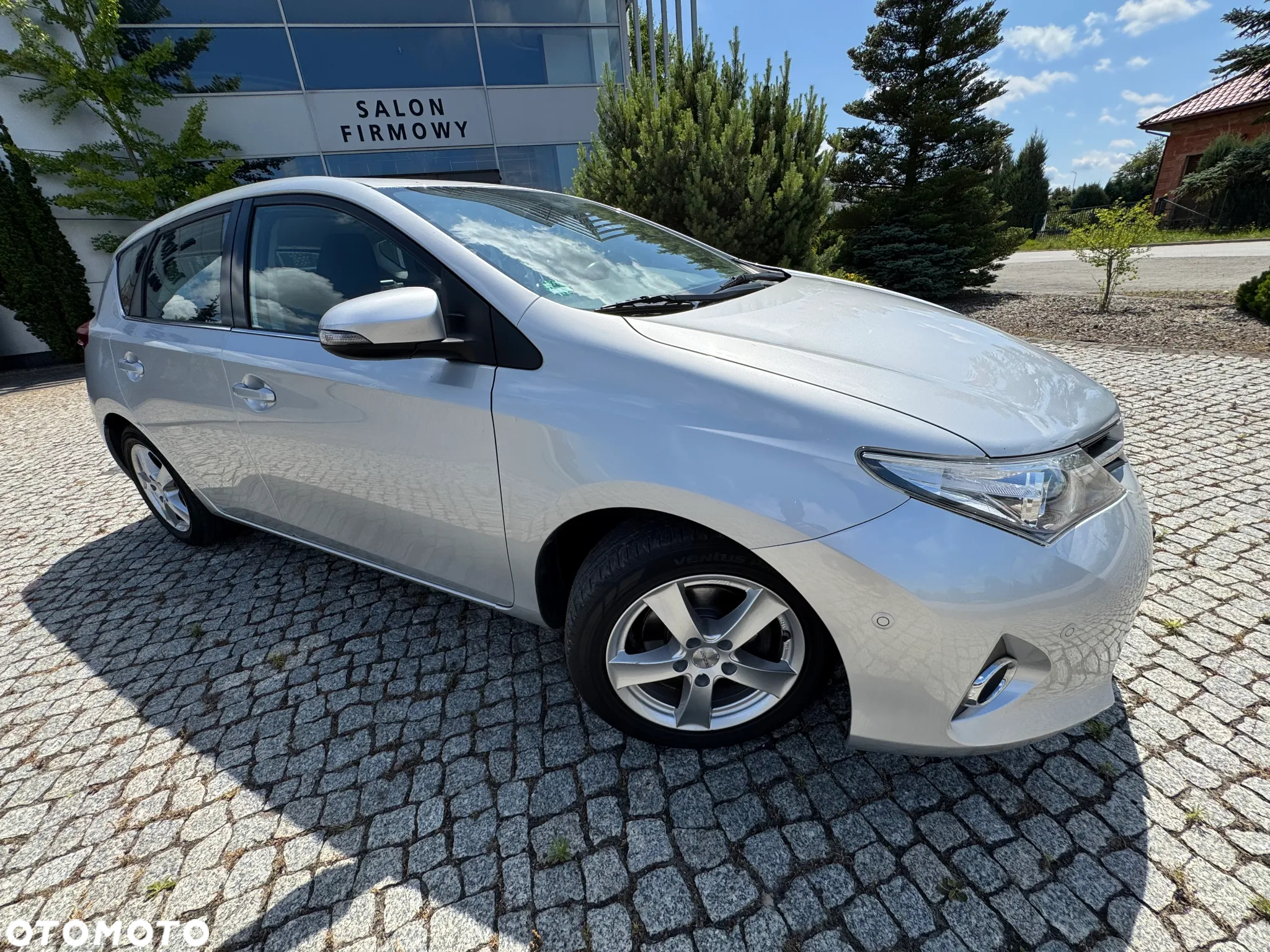 Toyota Auris - 2
