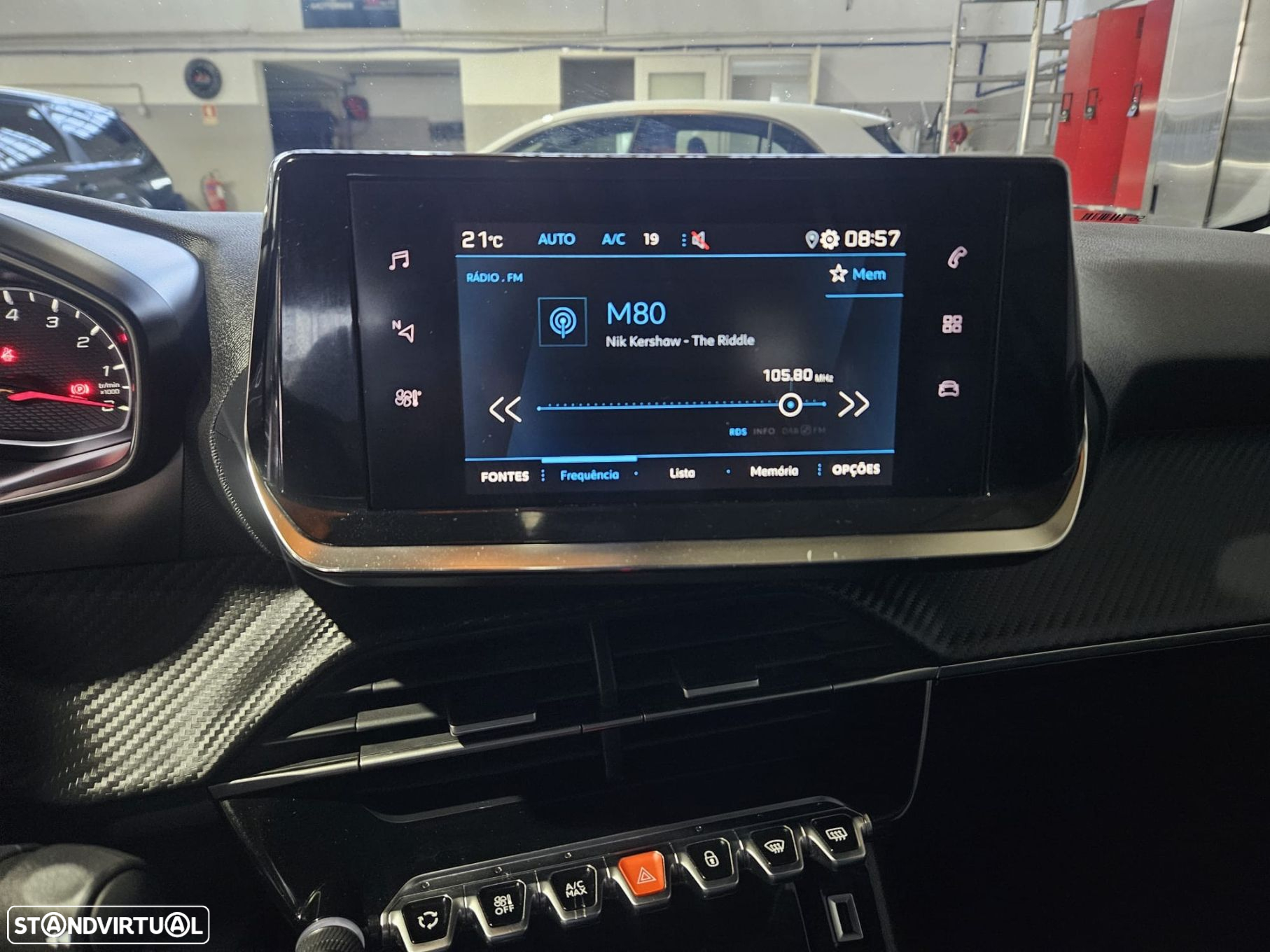 Peugeot 208 1.2 PureTech Allure - 12