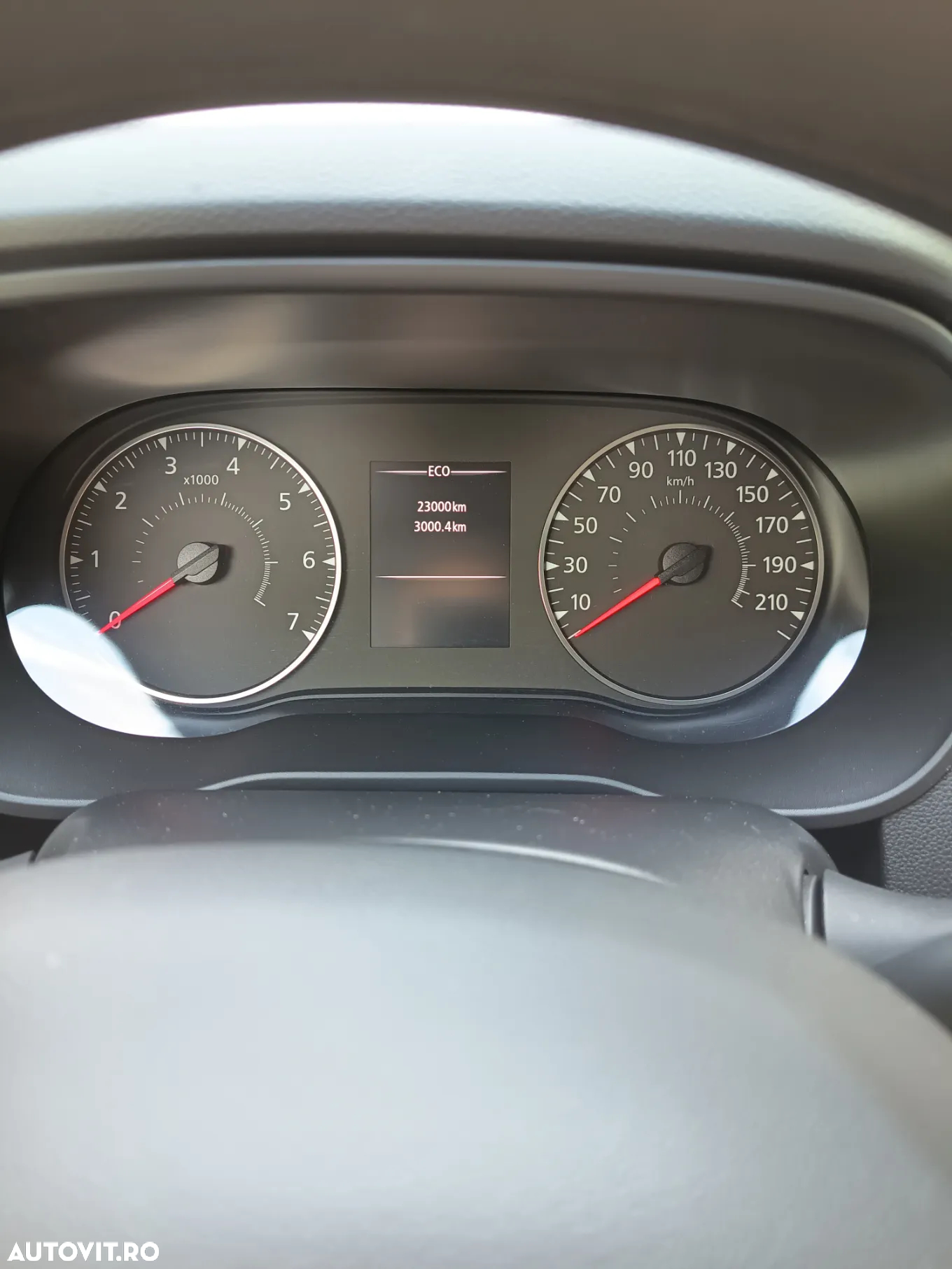 Dacia Duster TCe 100 Essential - 3