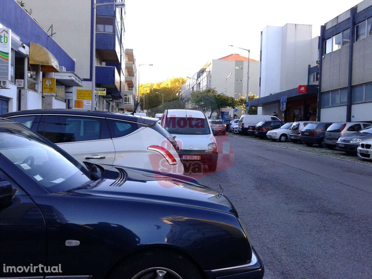 Excelente garagem para arrendamento na Cova da Piedade - Grande imagem: 4/5