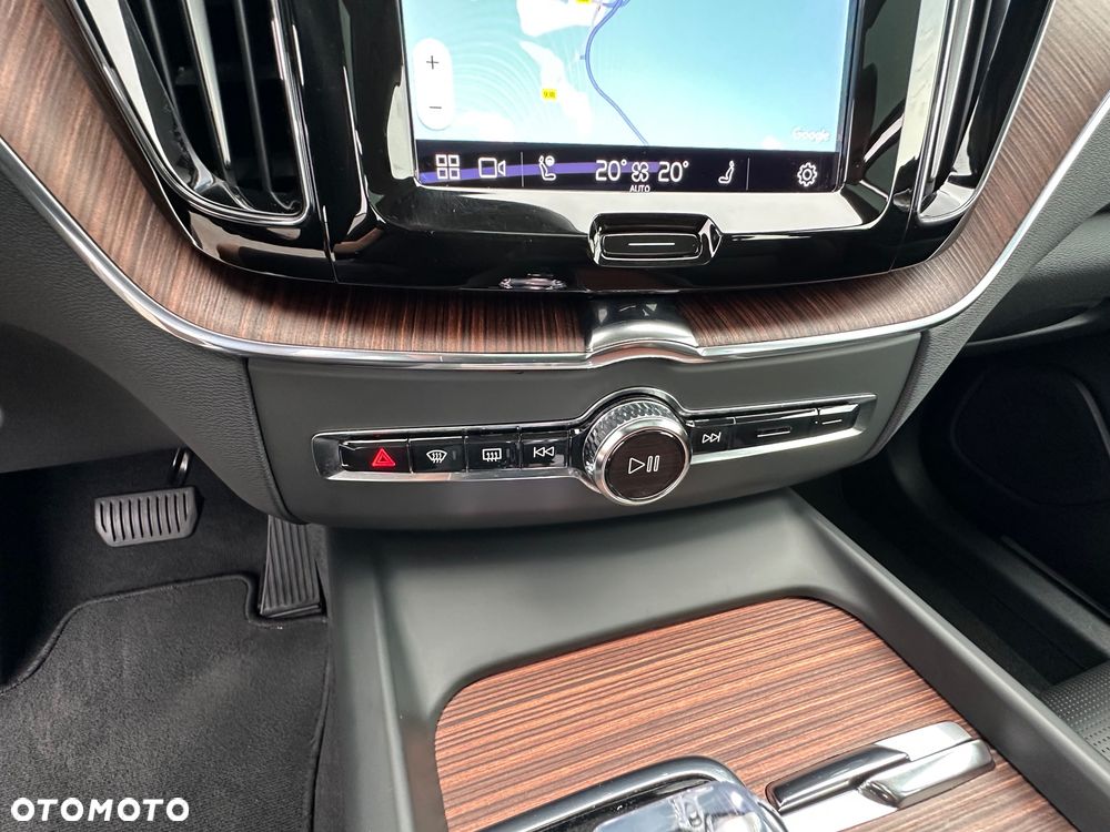 Volvo XC 60 B4 D AWD Geartronic RDesign - 27