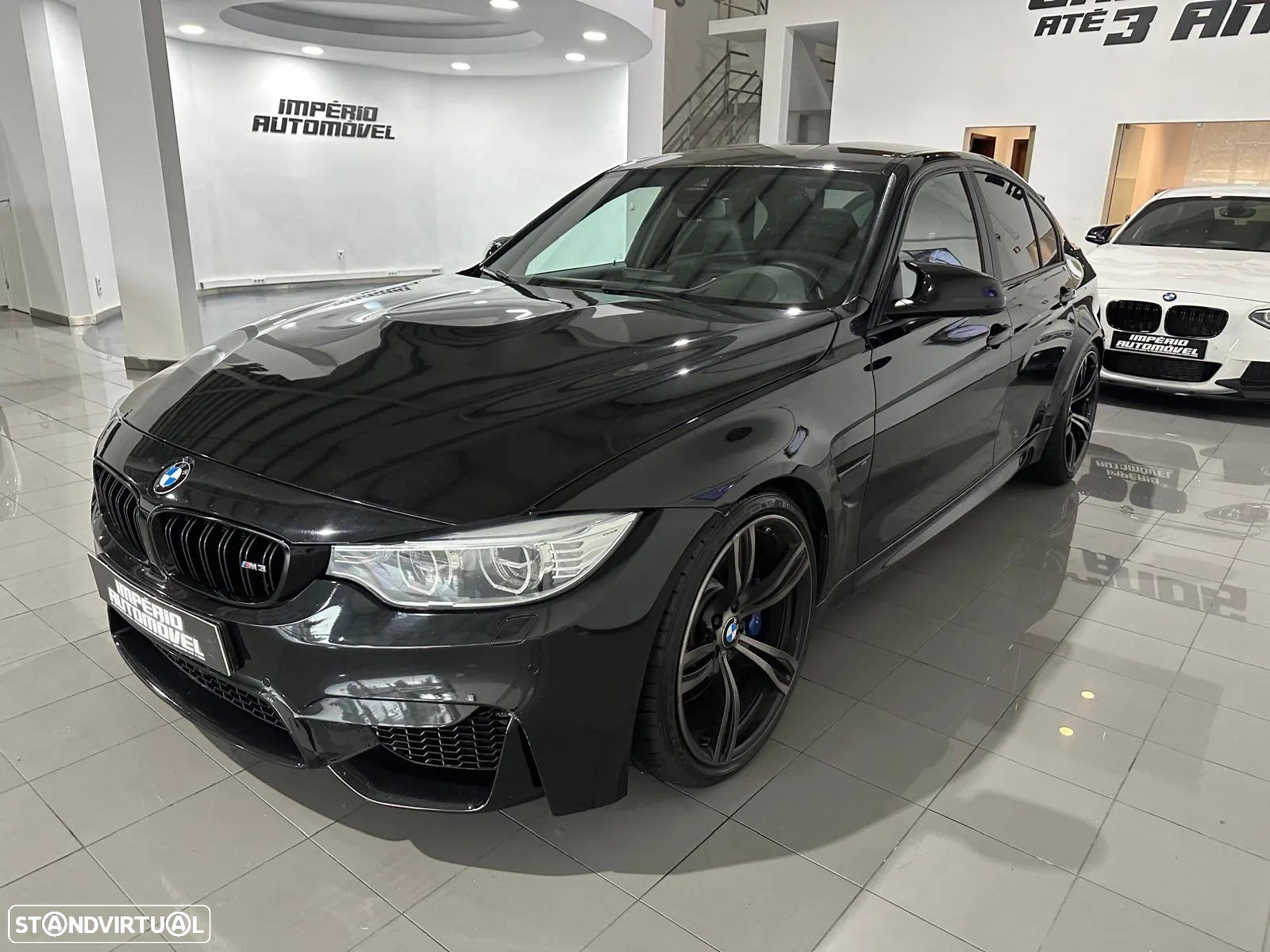 BMW M3 Auto - 33