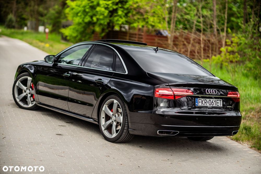 Audi A8 - 8