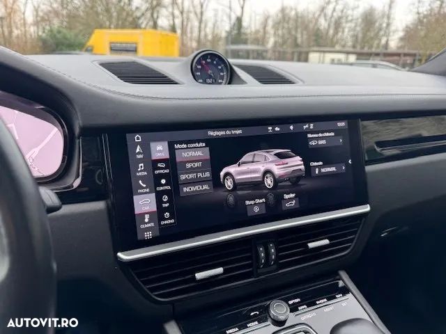 Porsche Cayenne Coupe S - 22