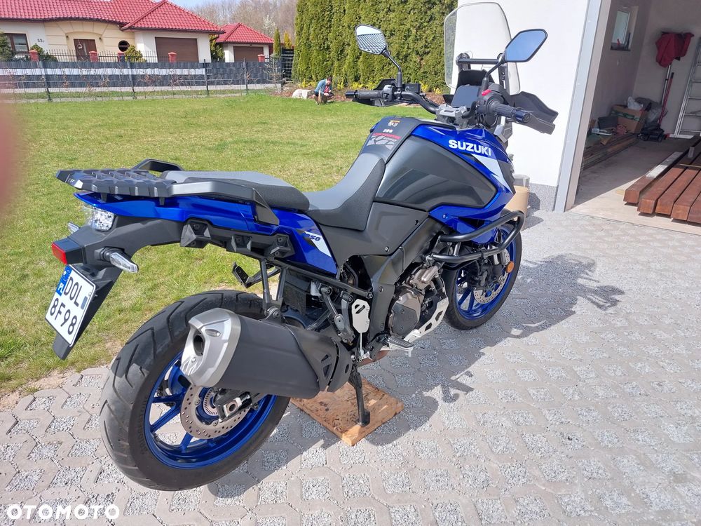 Suzuki V-STROM - 8