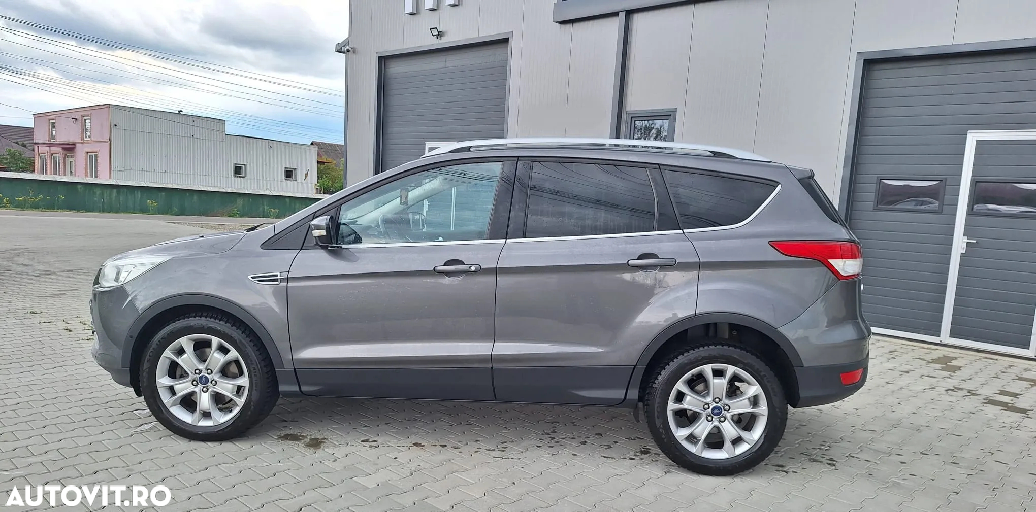 Ford Kuga 2.0 TDCi 2x4 SYNC - 11