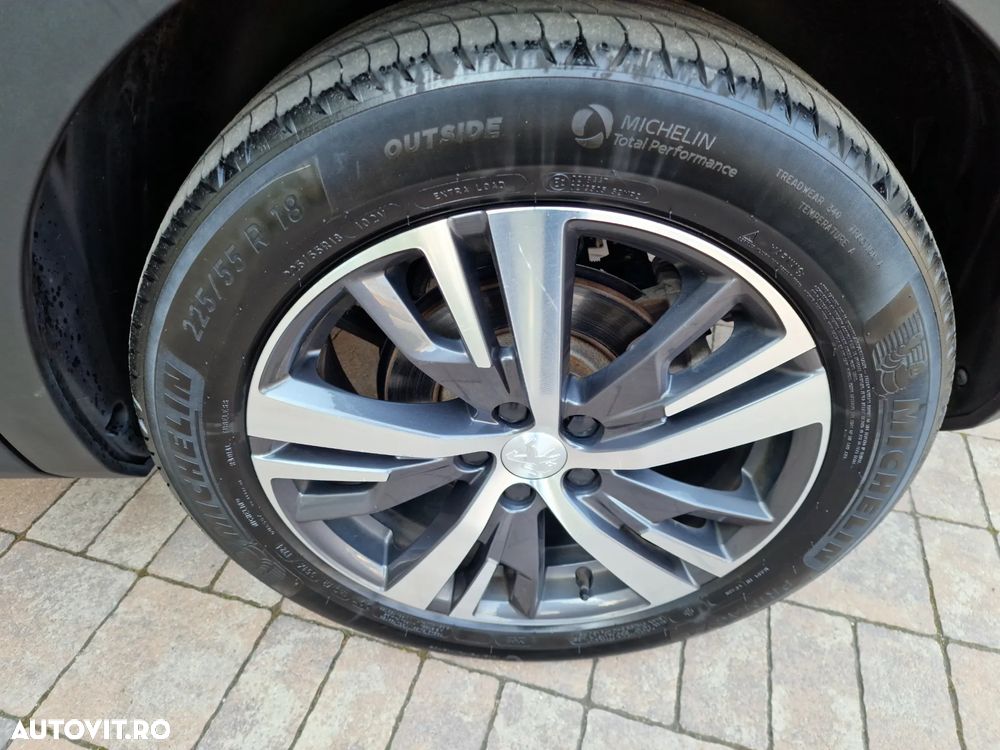 Peugeot 3008 225 e-EAT8 Allure Pack - 29
