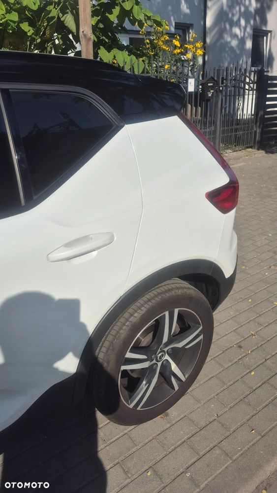 Volvo XC 40 T4 R-Design - 4