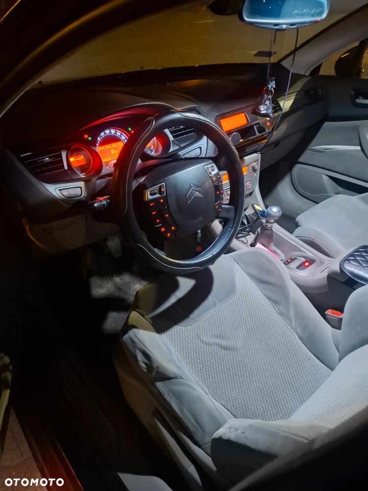 Citroën C5 2.0 HDi Confort - 11