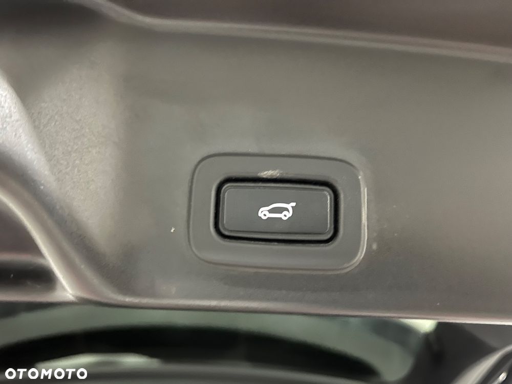 Land Rover Range Rover Evoque - 23
