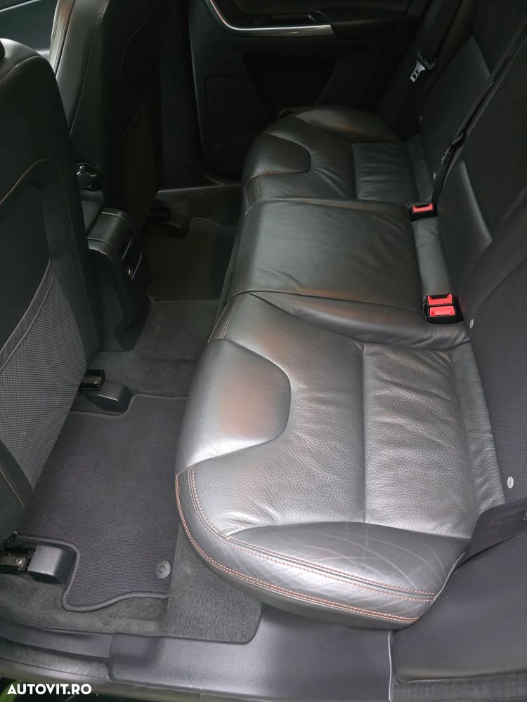 Volvo XC 60 D5 AWD Edition Pro - 8