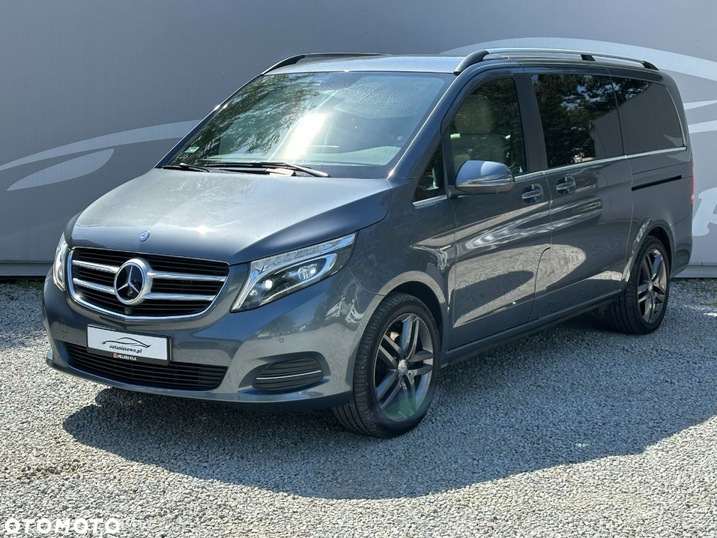 Mercedes-Benz Klasa V - 11