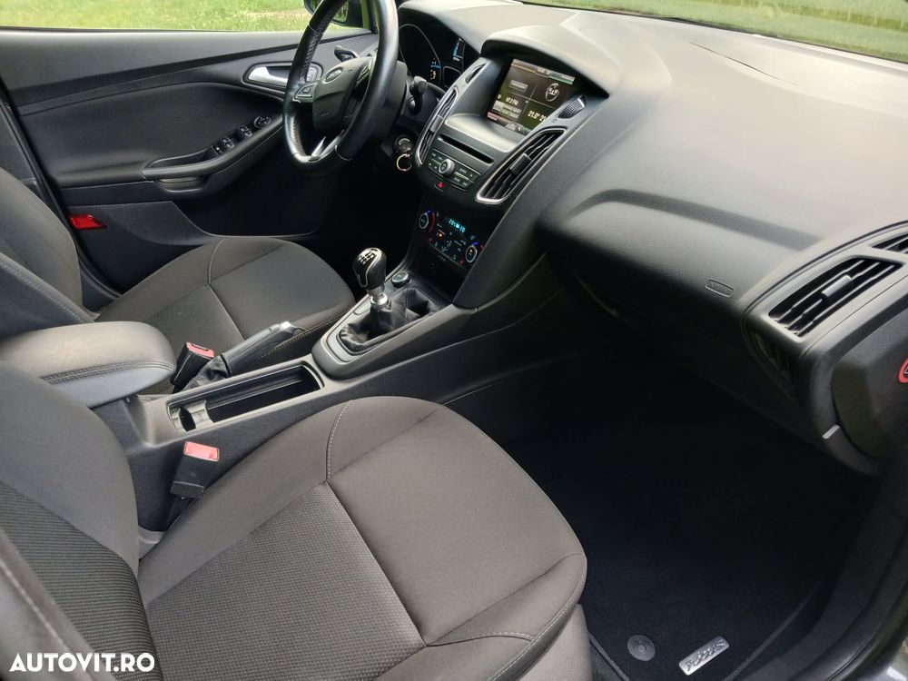 Ford Focus 1.6 TDCi DPF Trend - 13