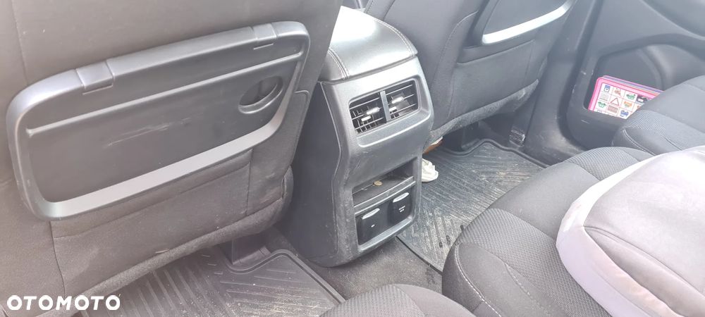 Ford S-Max 2.0 TDCi Titanium - 34