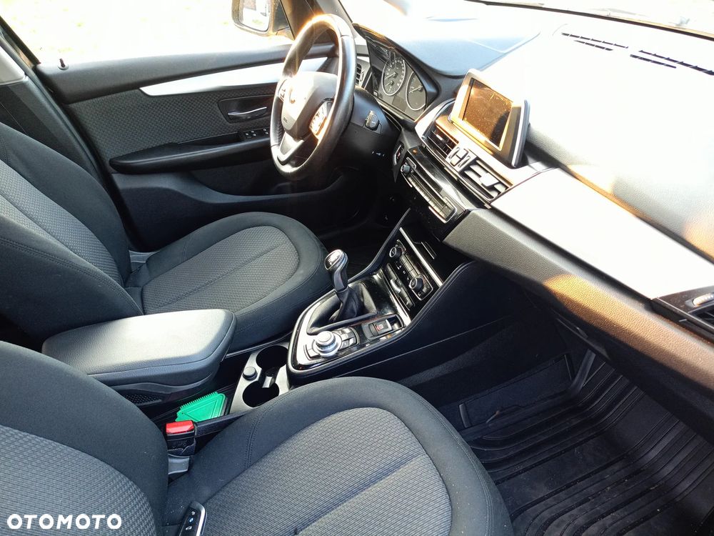 BMW Seria 2 218i - 18