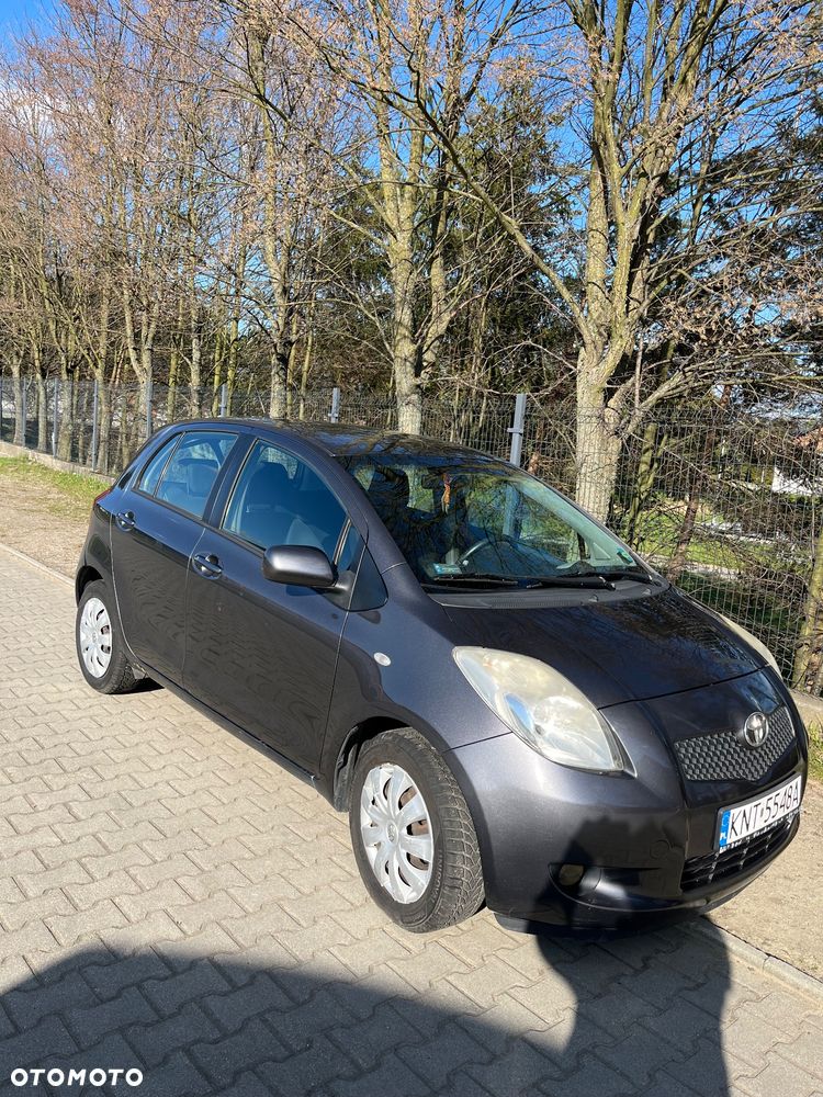 Toyota Yaris 1.3 - 2