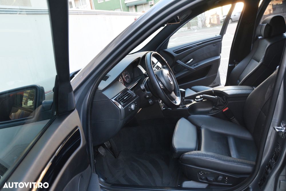 BMW Seria 5 520d Touring Special Edition - 21