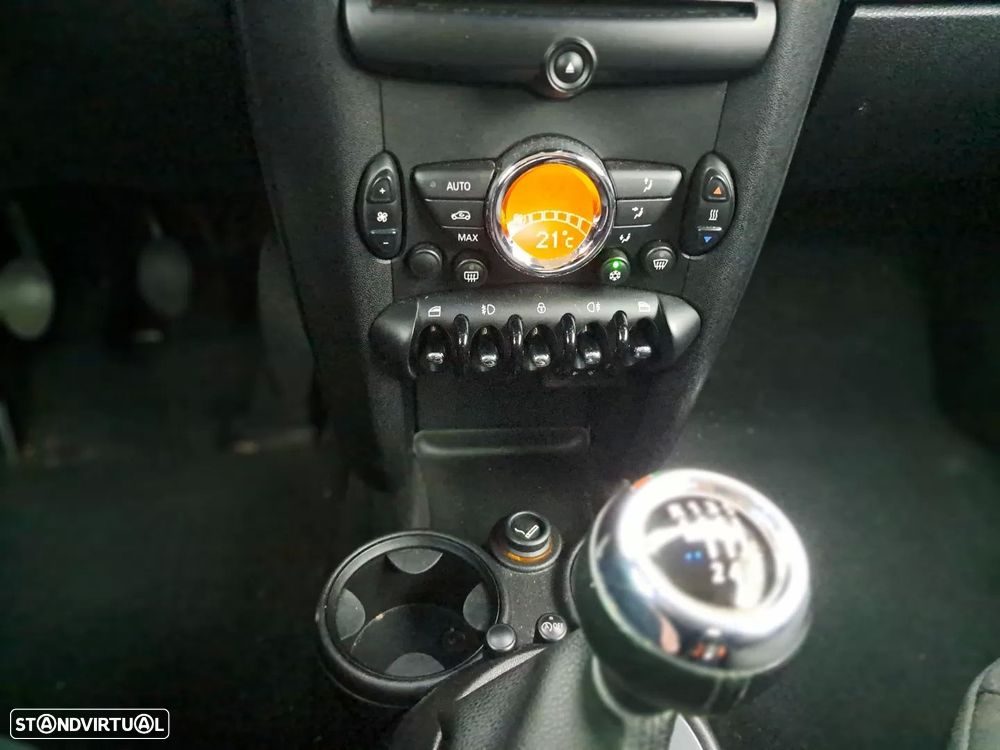 MINI 3 Portas One D - 10