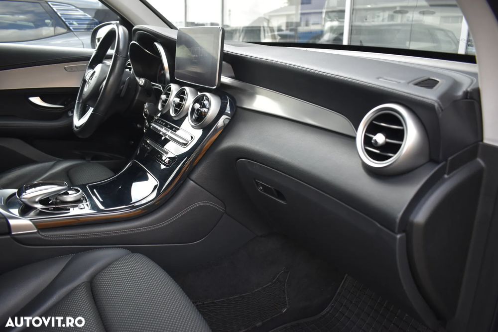 Mercedes-Benz GLC 250 d 4MATIC - 37