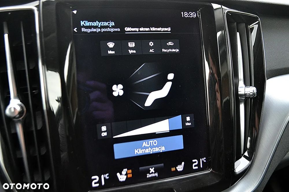 Volvo XC 60 B4 D Momentum Pro - 25