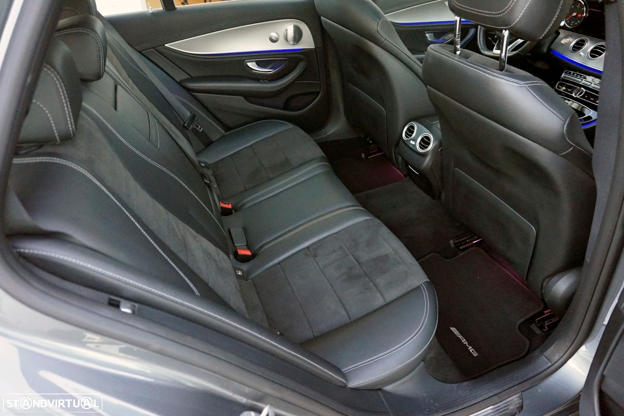 Mercedes-Benz E 220 d AMG designo - 8