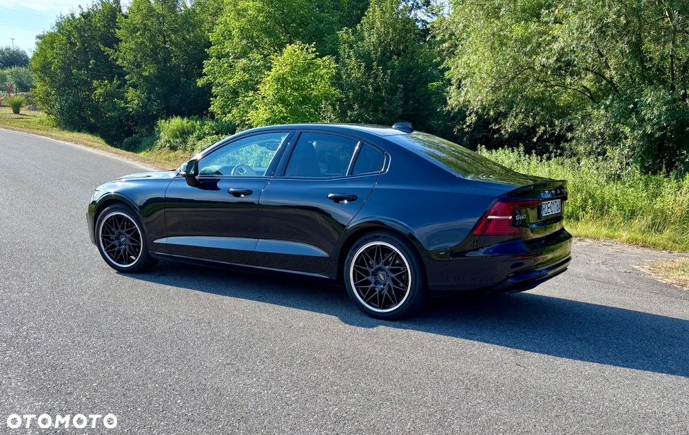 Volvo S60 B5 B AWD Ultimate Dark - 4