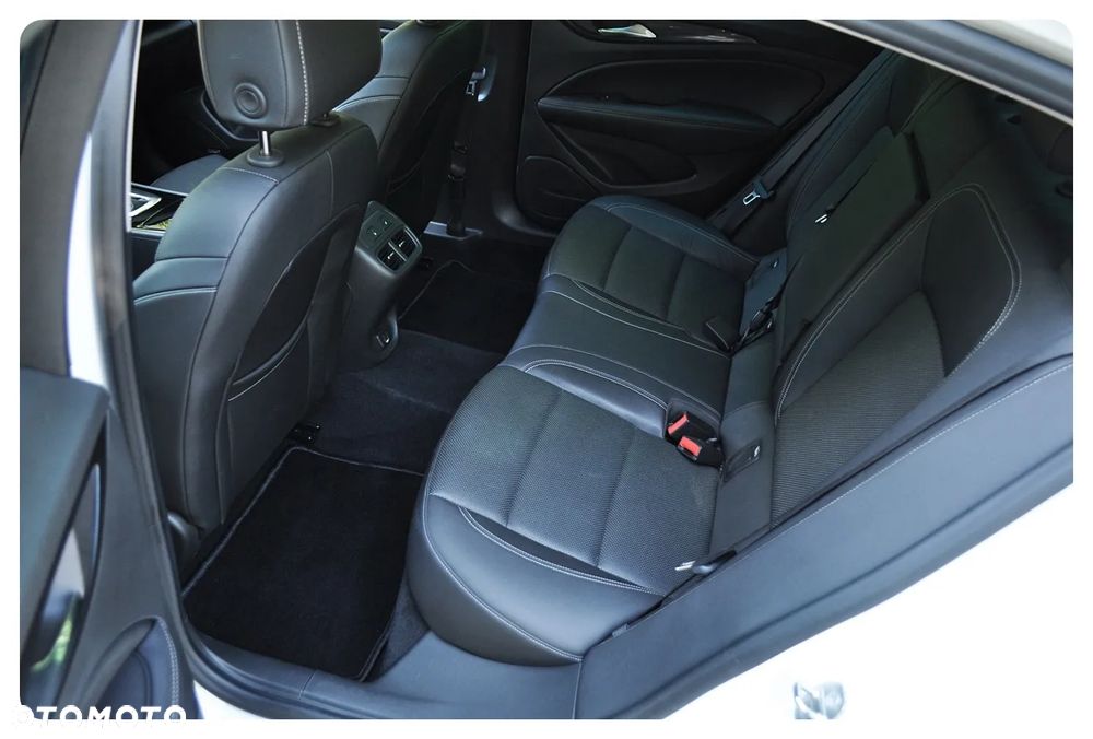 Opel Insignia 2.0 T Business Elegance S&S - 24