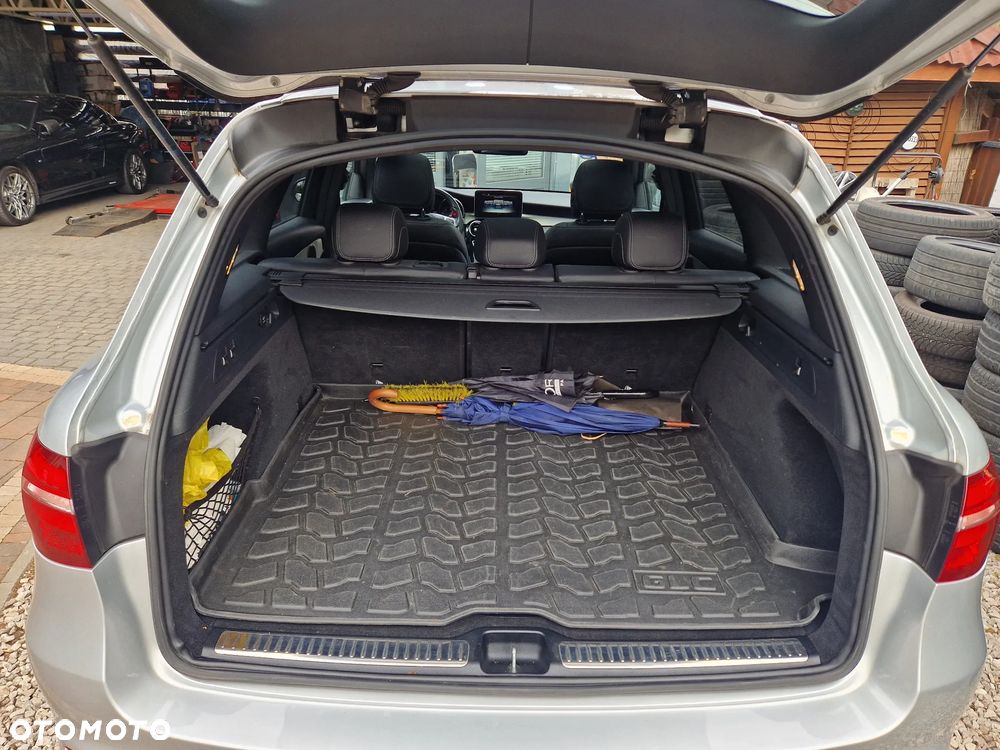 Mercedes-Benz GLC 250 d 4Matic 9G-TRONIC AMG Line - 26