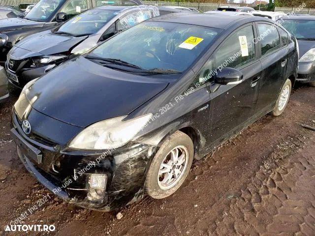 Dezmembrez Toyota Prius 3 - 1