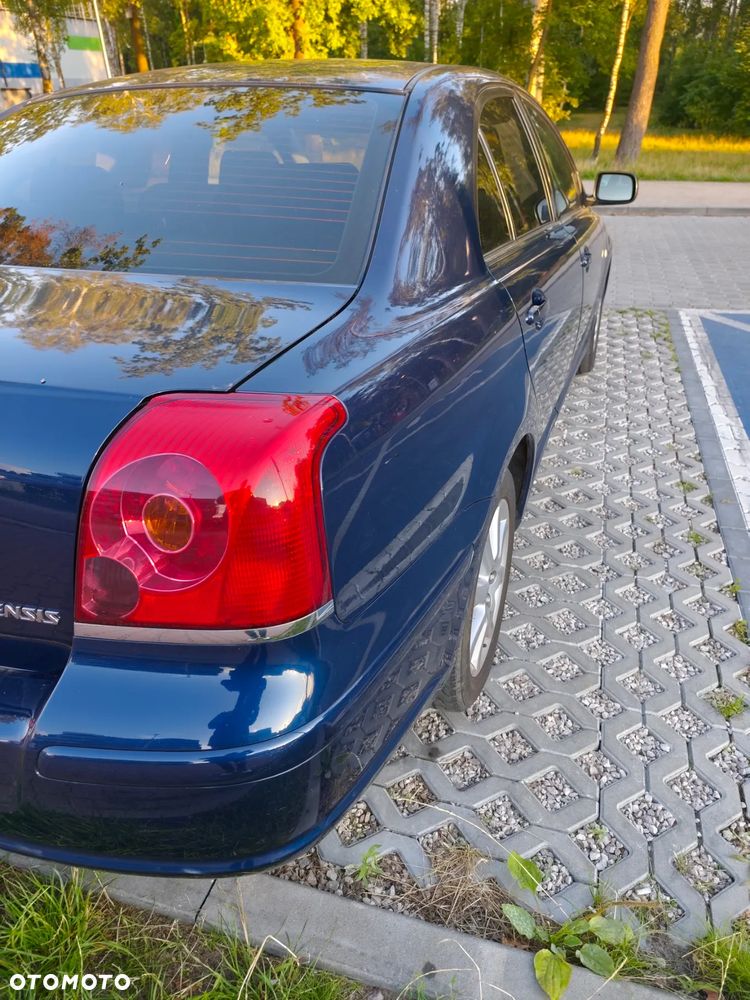 Toyota Avensis 1.6 VVT-i Luna - 5
