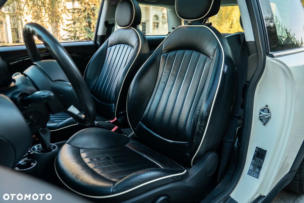 MINI Cooper Standard - 11